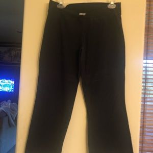Crop yoga pants